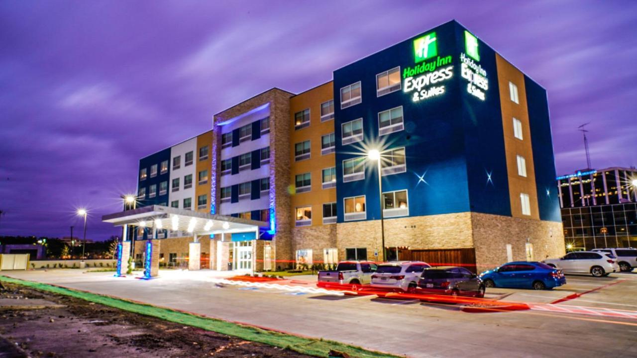 Holiday Inn Express & Suites - Dallas Market Center, An Ihg Hotel Exterior photo